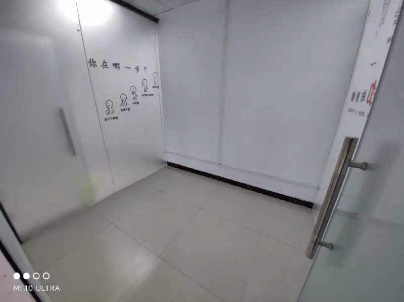 融冠亲城50写字楼  1室1厅1卫   6500.00元/月室内图