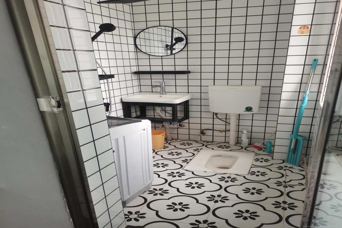 湖湾世景 1室2厅1卫 950.0元/月 湖湾世景 1室2厅1卫 950.0元/月室内图