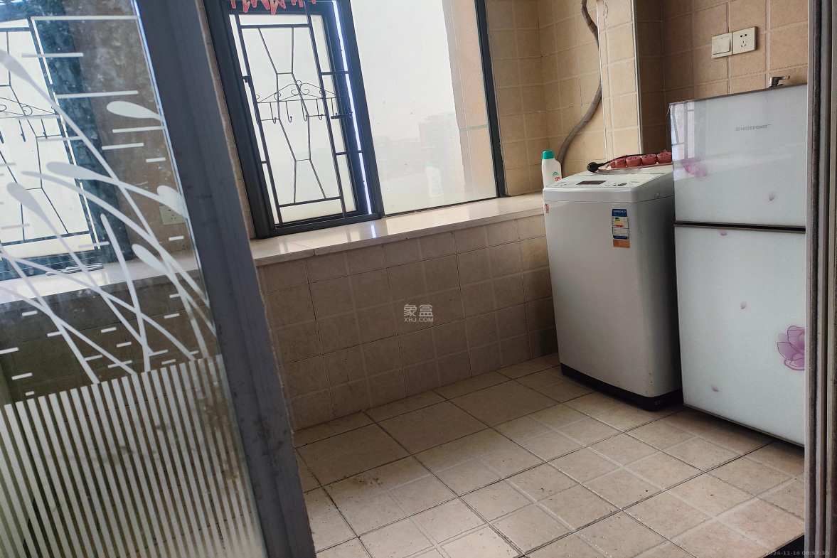 爱都（IDO）  1室1厅1卫   1300.00元/月室内图