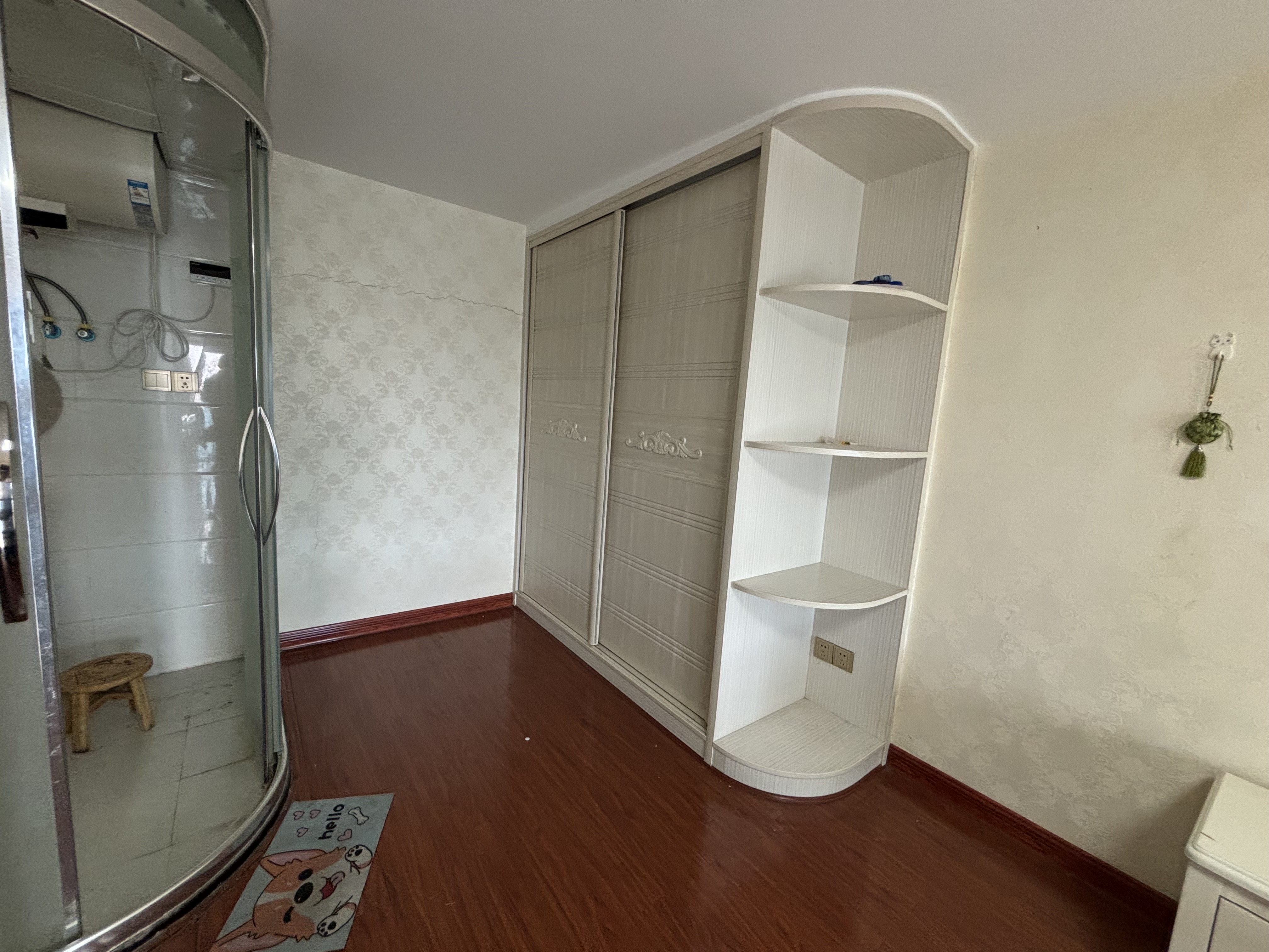 鸿星新天地  2室1厅2卫    23.8万