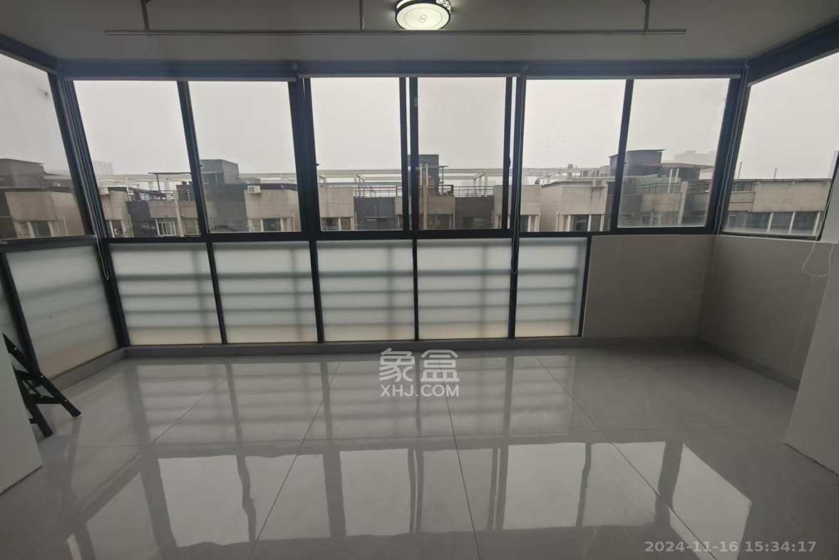 绿雅园  4室2厅2卫   2600.00元/月室内图1