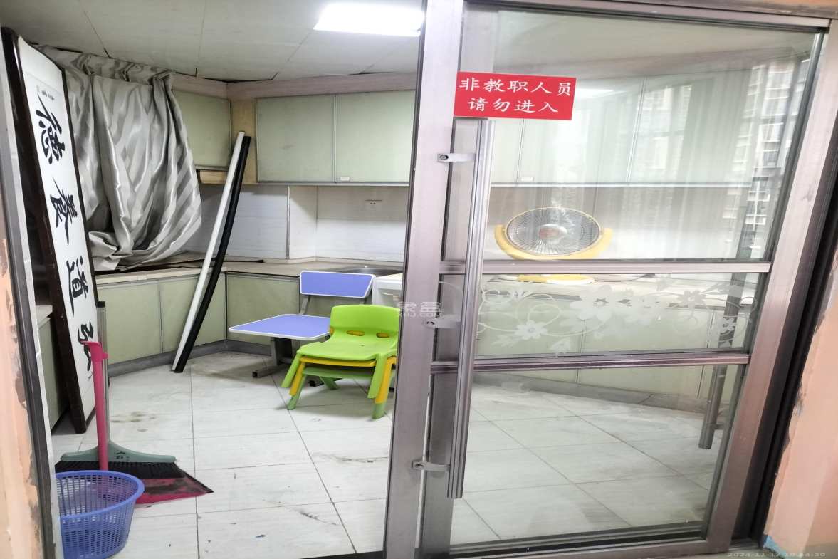 家和苑（原梅溪湖保障性住房一期）  4室2厅3卫   3000.00元/月室内图