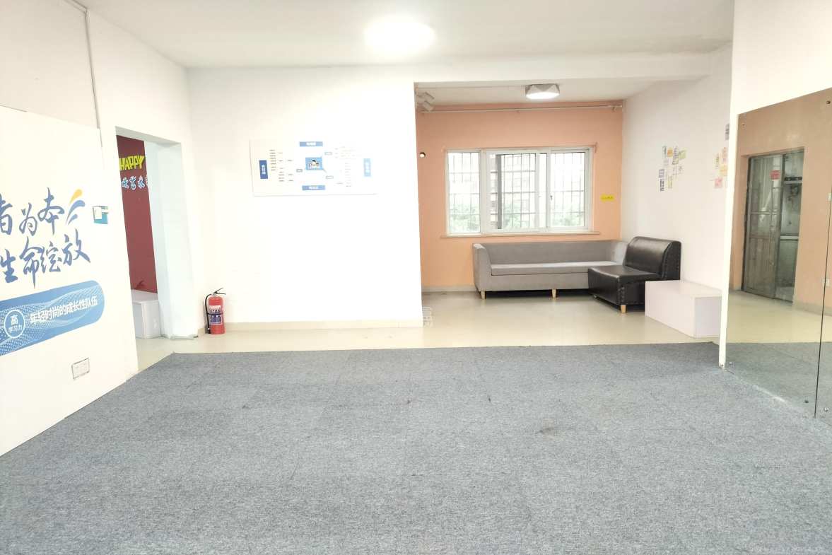 家和苑（原梅溪湖保障性住房一期）  4室2厅3卫   3000.00元/月室内图