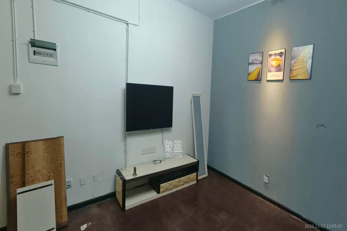 摩天一号 1室1厅1卫 2000.0元/月 摩天一号 1室1厅1卫 2000.0元/月室内图