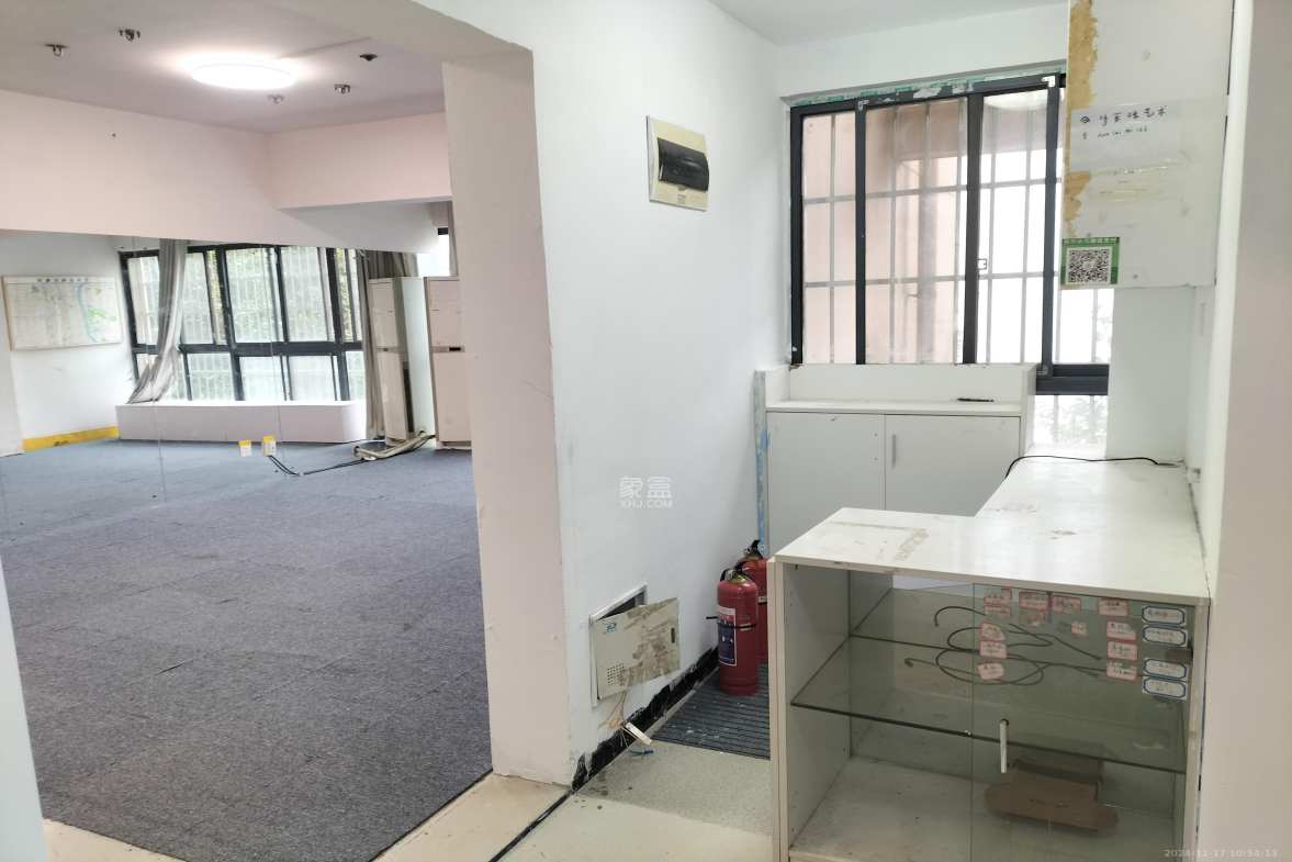 家和苑（原梅溪湖保障性住房一期）  4室2厅3卫   3000.00元/月室内图