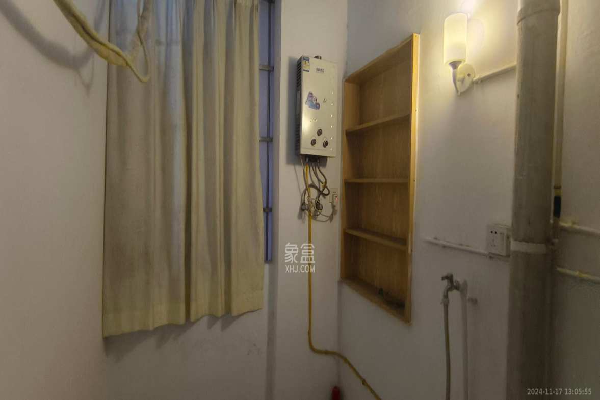 摩天一号 1室1厅1卫 2000.0元/月 摩天一号 1室1厅1卫 2000.0元/月室内图