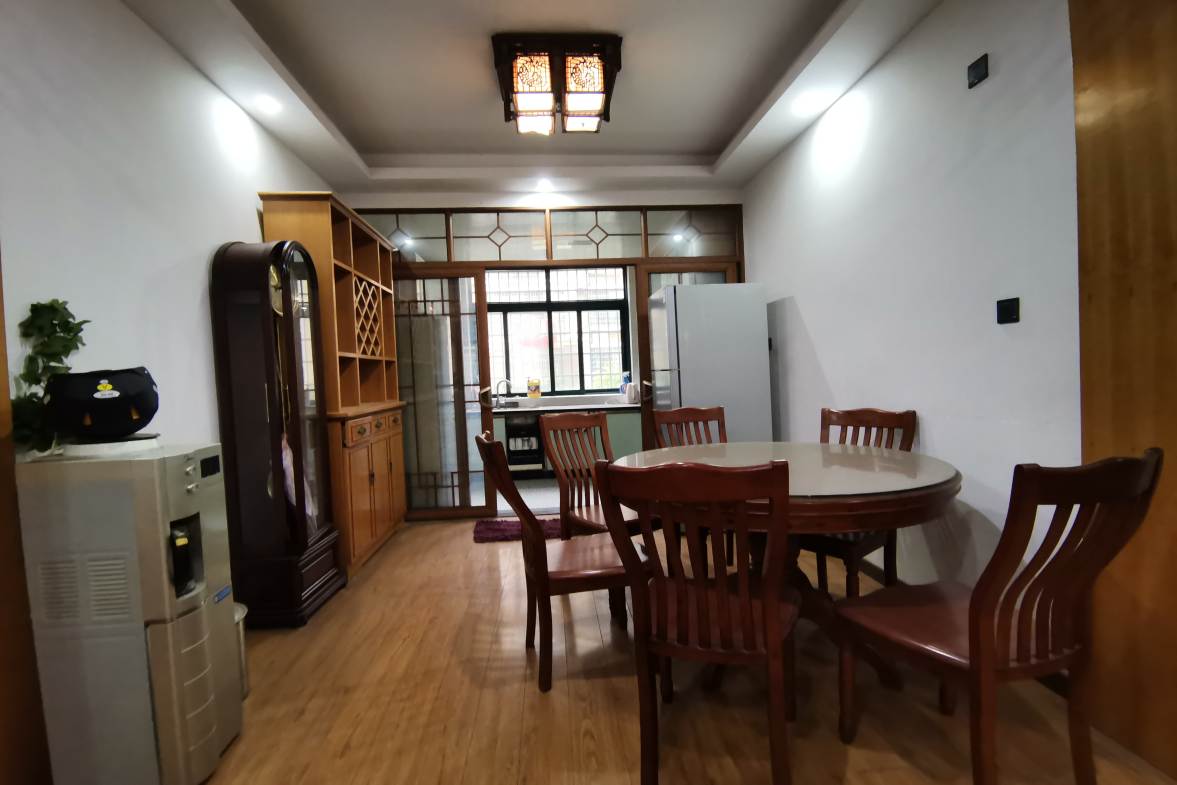 吉泰丽园  1室0厅0卫    55.0万客厅