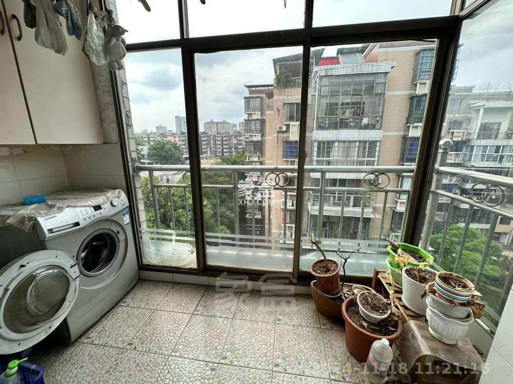 钻石怡园  3室2厅1卫   1600.00元/月室内图