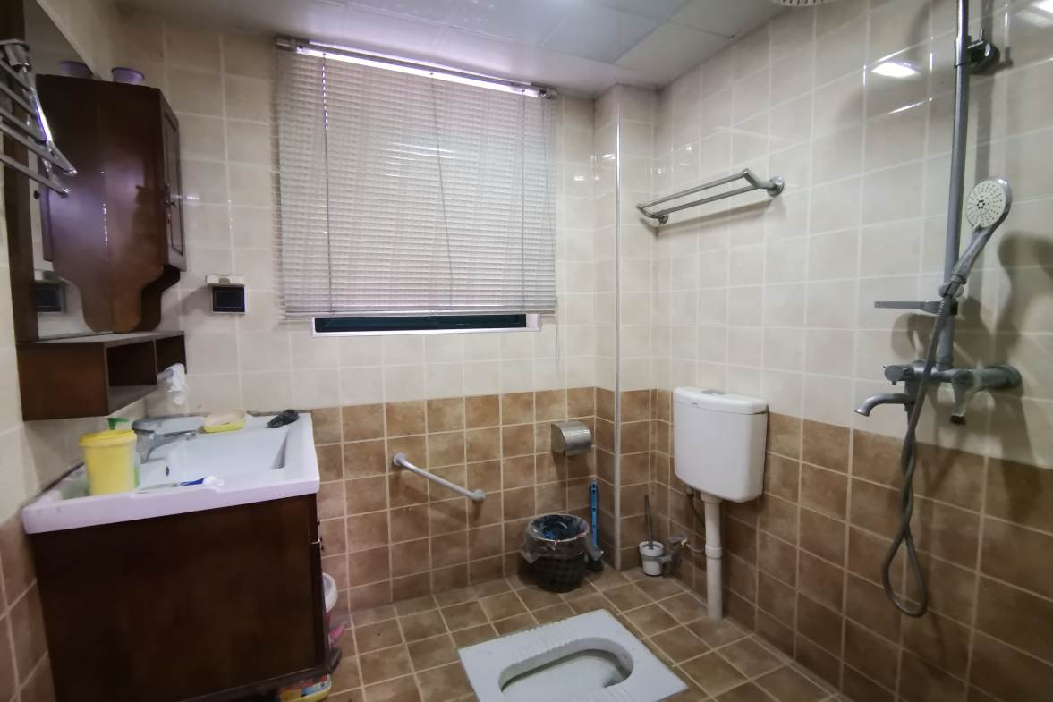 吉泰丽园  1室0厅0卫    55.0万客厅