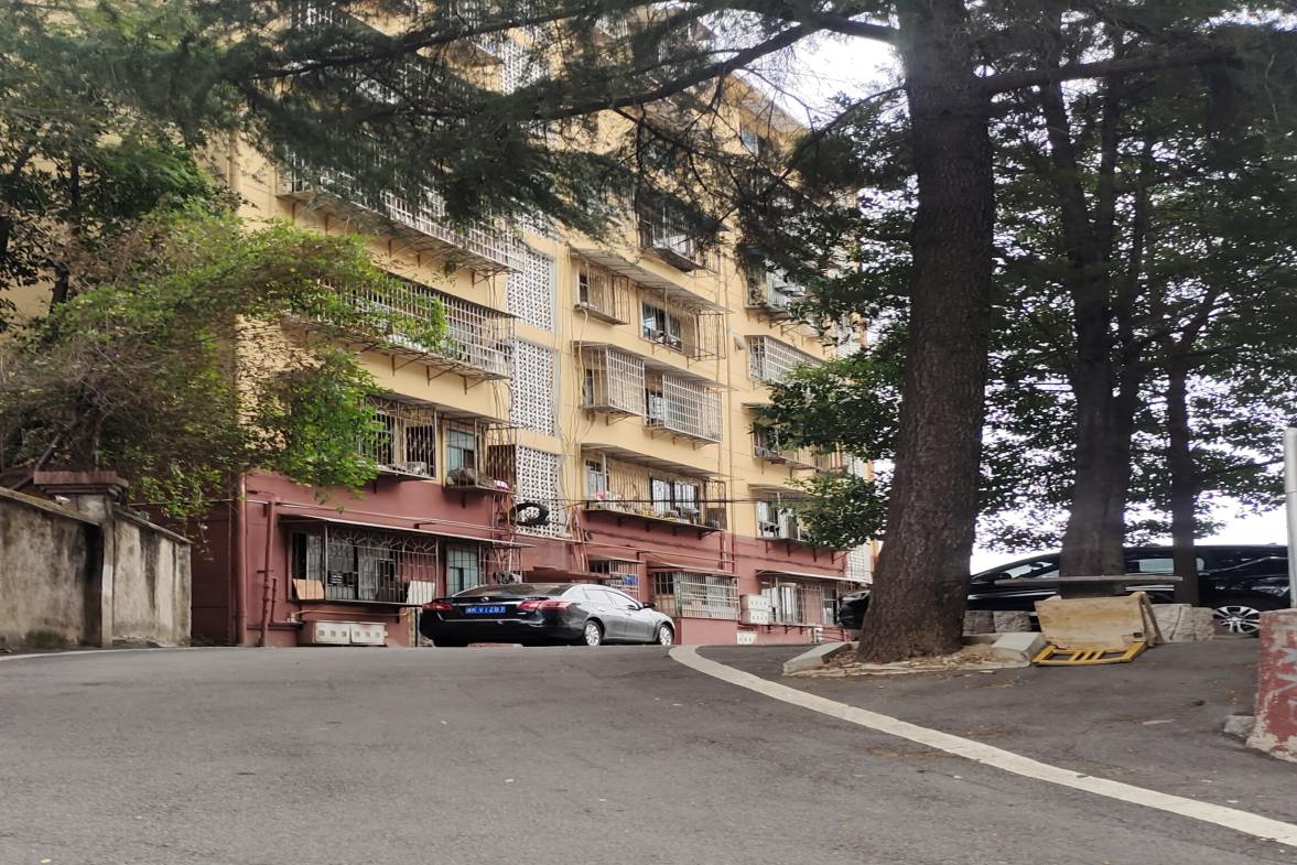 八一橡胶总厂生活区（东贸街）  3室2厅1卫   33.80万室内图1