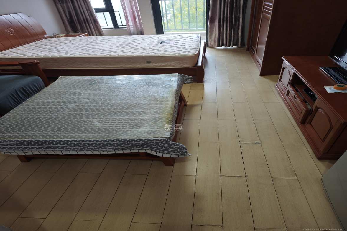 万科城市花园  1室1厅1卫   1500.00元/月室内图