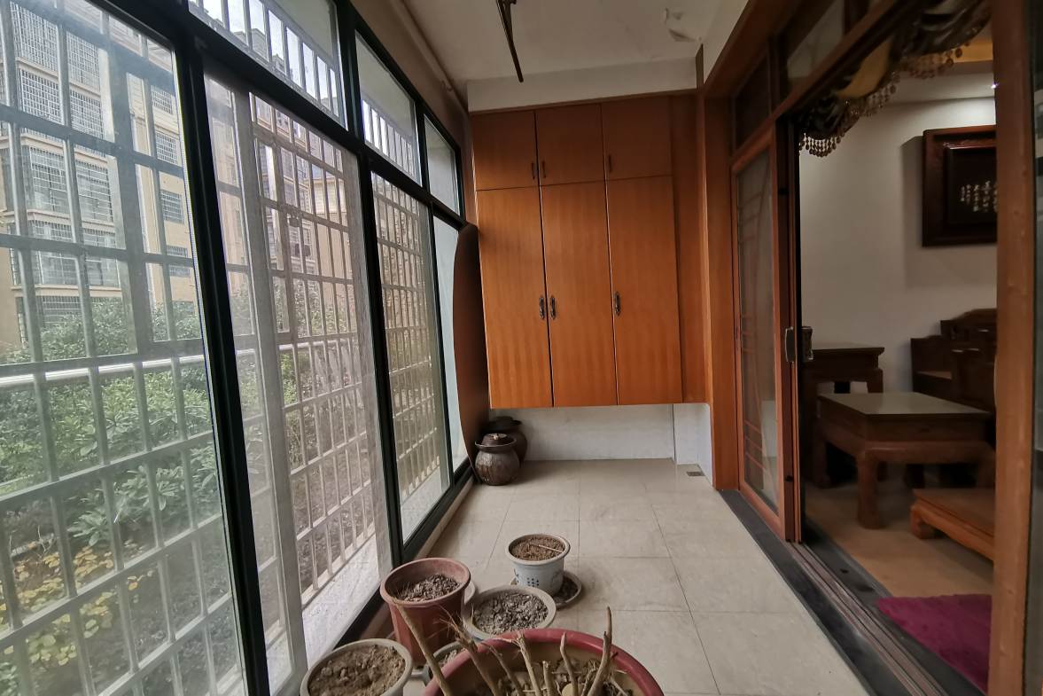 吉泰丽园  1室0厅0卫    55.0万客厅