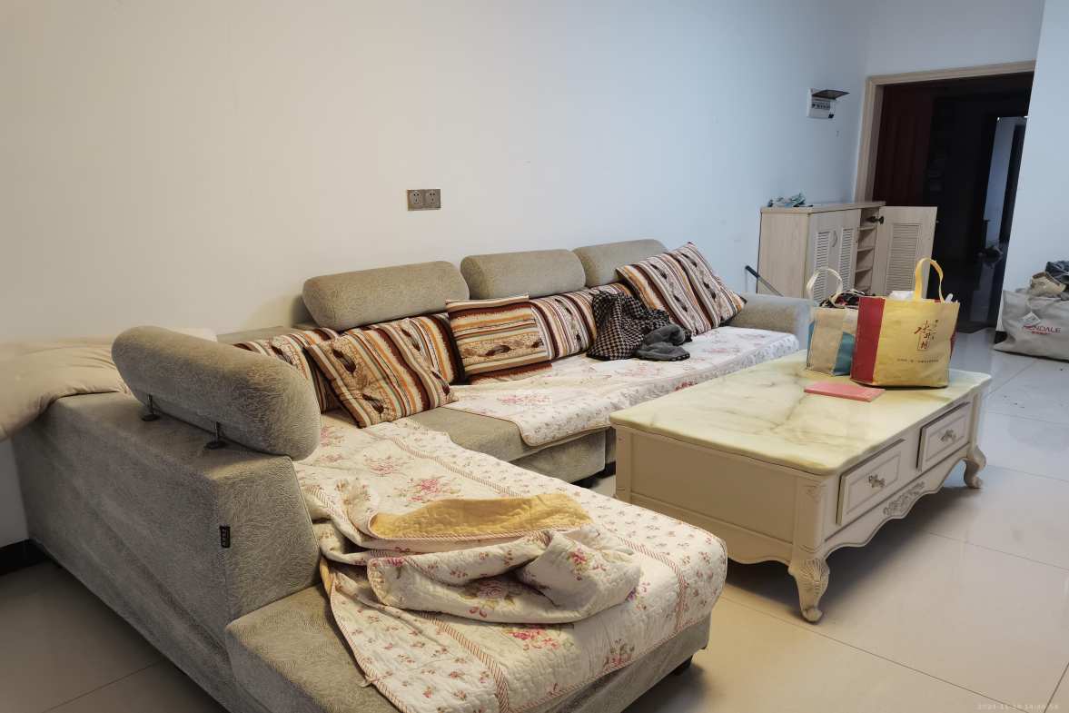 嘉顺苑 2室2厅1卫 2000.0元/月 嘉顺苑 2室2厅1卫 2000.0元/月室内图