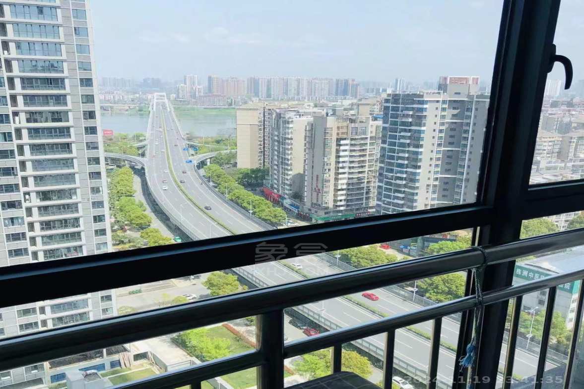 朗廷览江  1室1厅1卫   1300.00元/月室内图