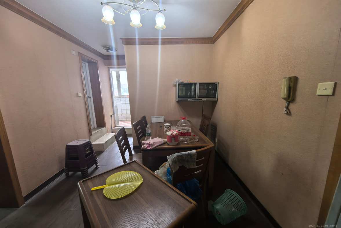 仁和家园  2室1厅1卫    1250.0元/月 仁和家园  2室1厅1卫    1250.0元/月室内图