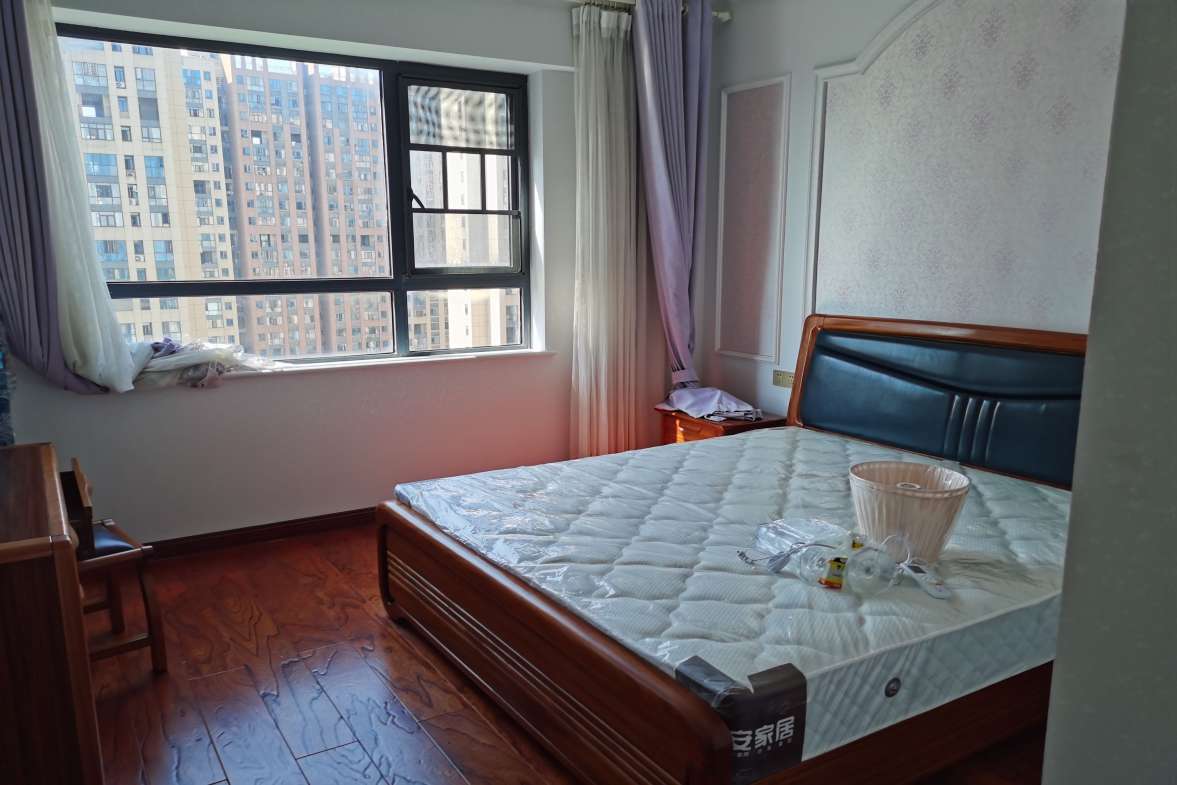 百弘学府城 4室2厅2卫 2400.0元/月 百弘学府城 4室2厅2卫 2400.0元/月室内图