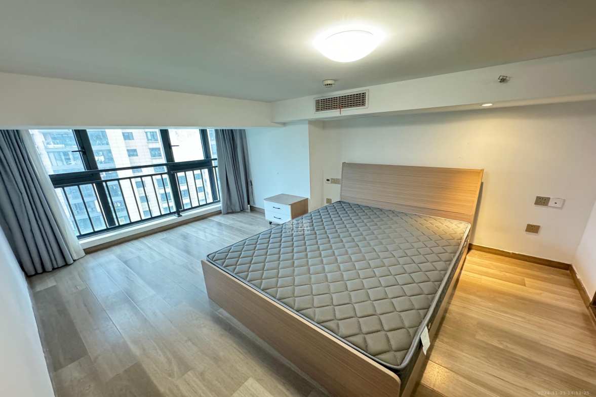 梦想新天地  3室2厅2卫   2700.00元/月室内图