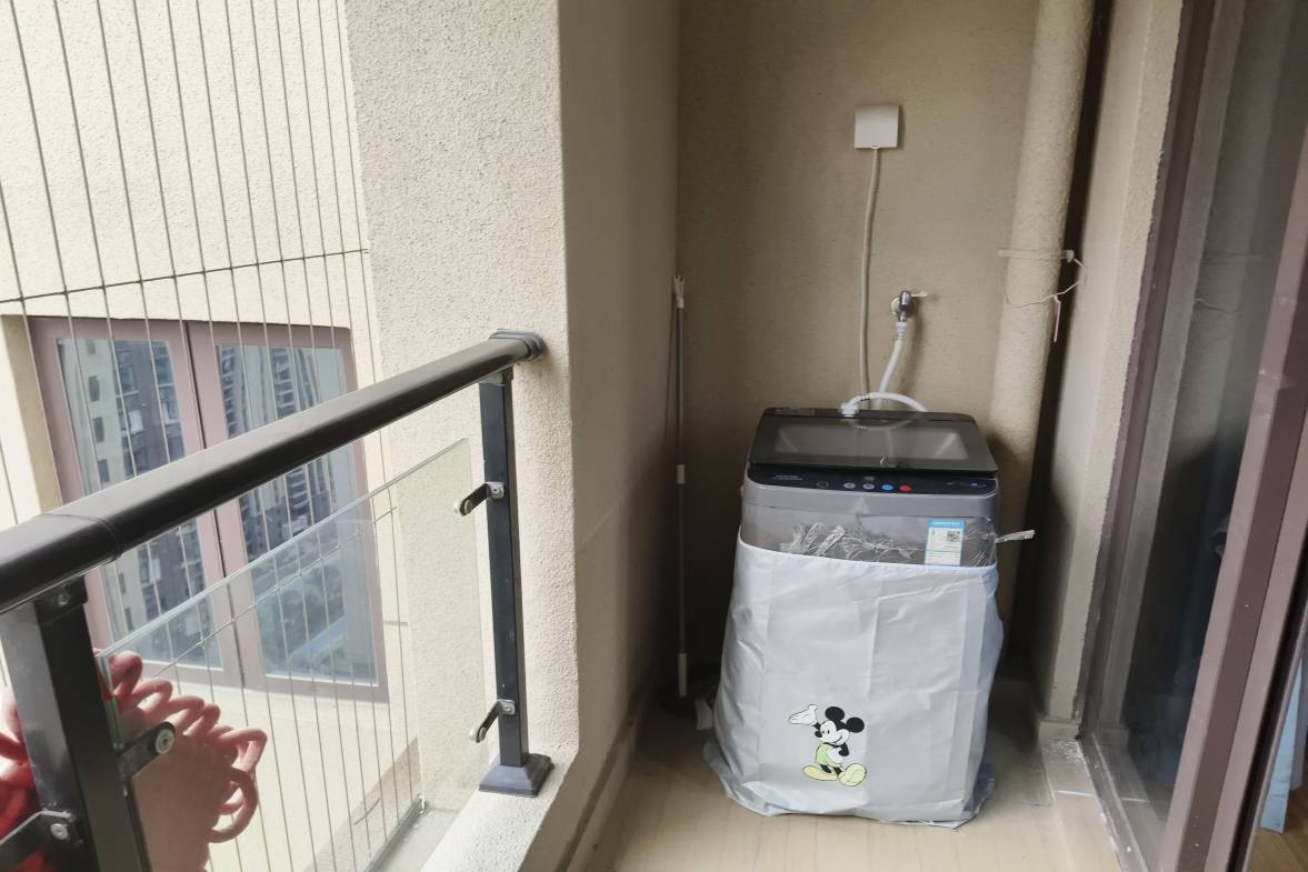 华耀碧桂园十里江湾誉峯  1室0厅0卫   1400.00元/月室内图