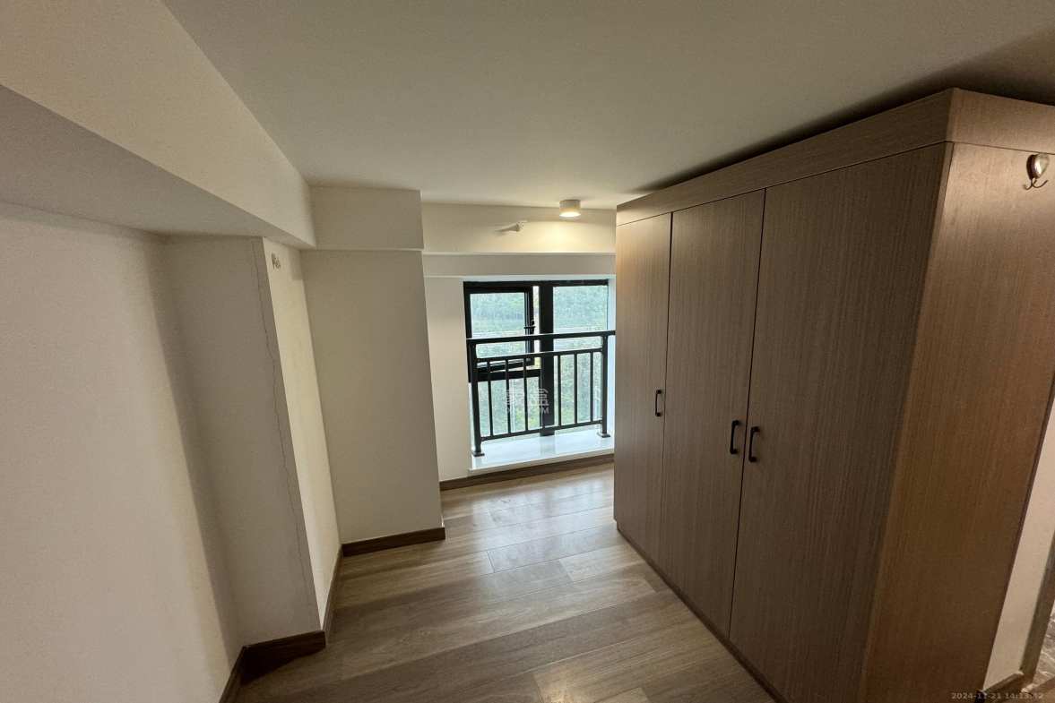 梦想新天地  3室2厅2卫   2700.00元/月室内图