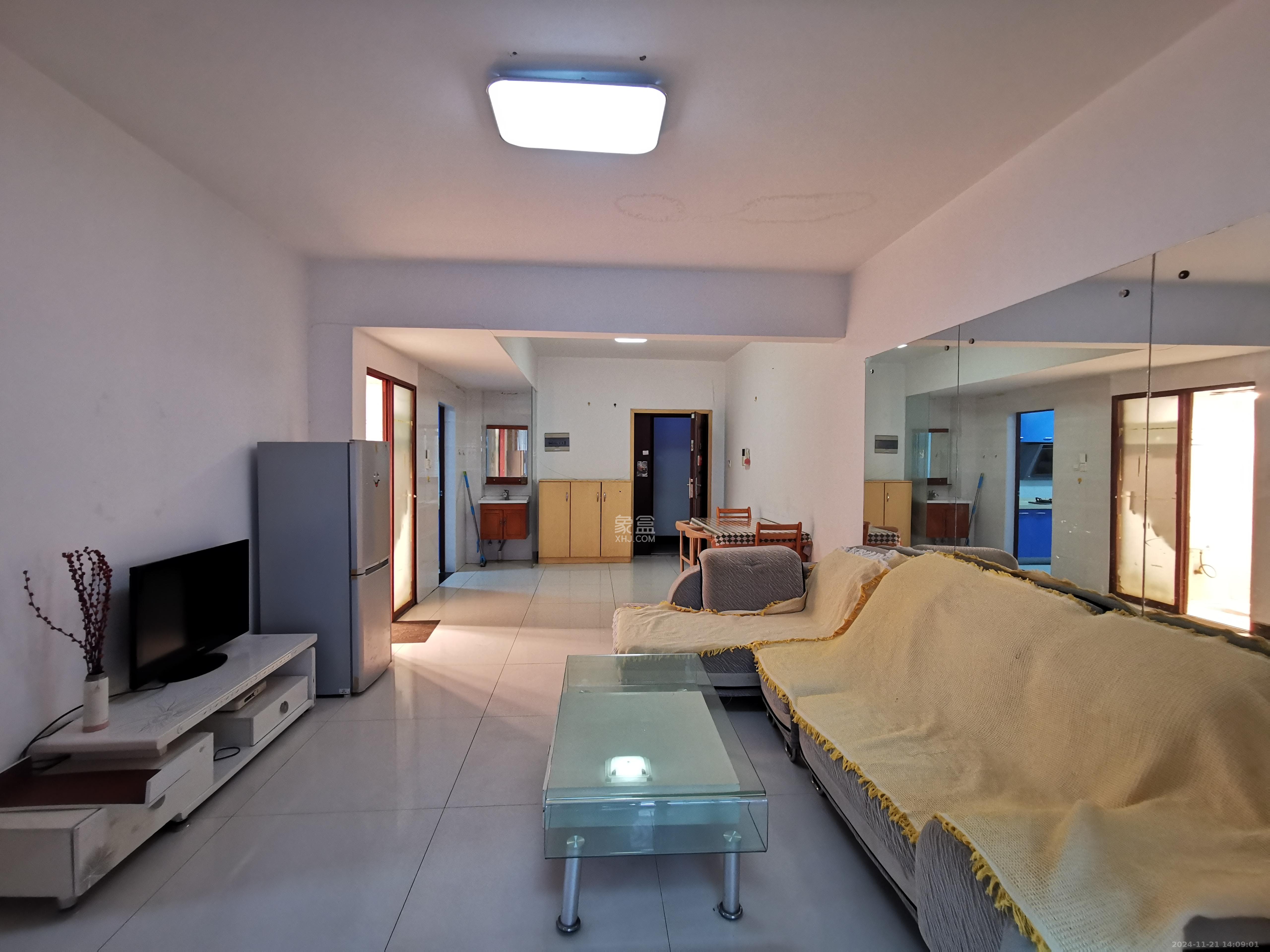 湘府9号 1室2厅1卫 1900.0元/月