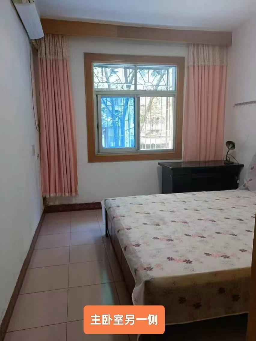 行署十单位家属房  3室1厅1卫    1000.0元/月室内图