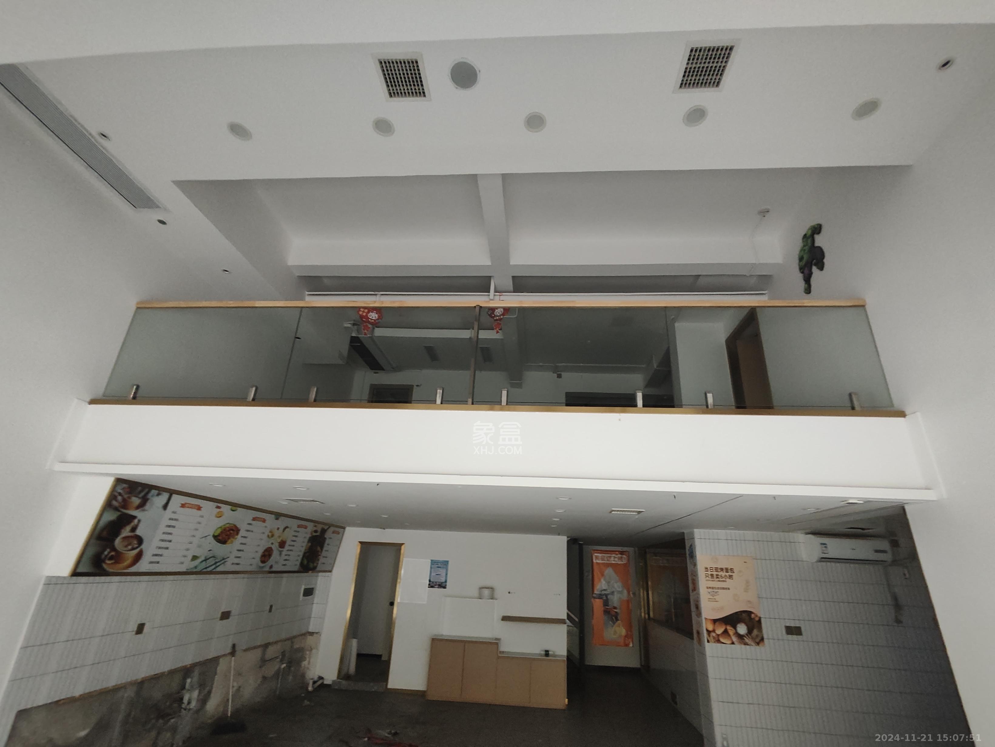 万博汇   216.57㎡      28000.0元/月室内图