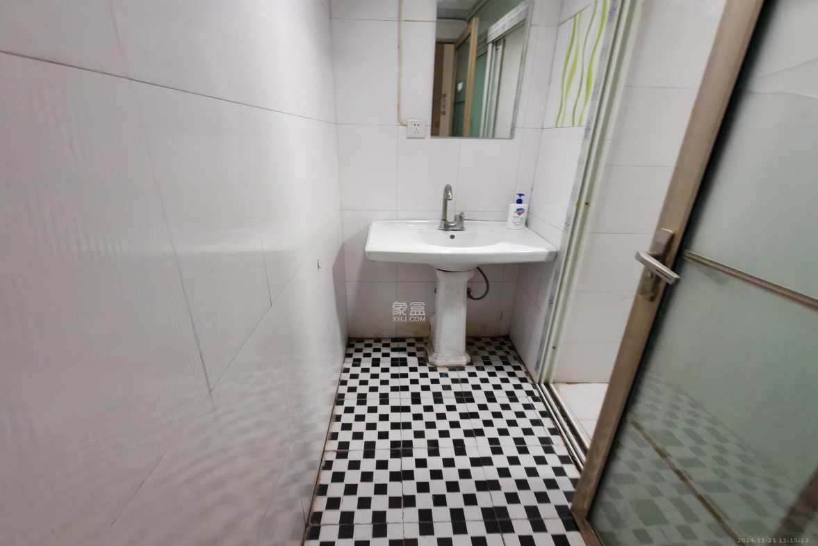 新时代广场 1室2厅2卫 3000.0元/月 新时代广场 1室2厅2卫 3000.0元/月室内图