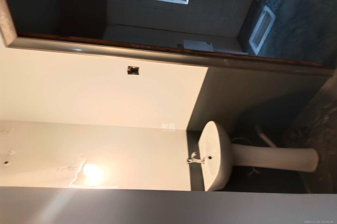 湘府9号  3室2厅1卫   2500.00元/月室内图