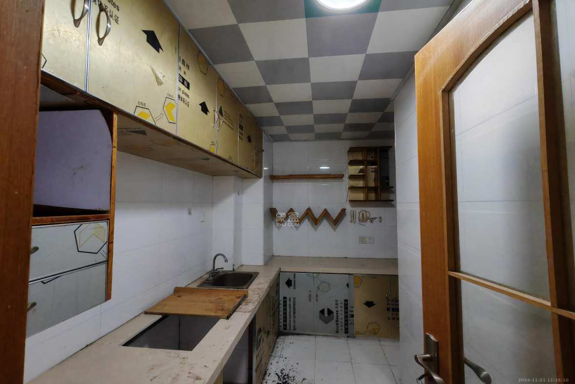 新时代广场 1室2厅2卫 3000.0元/月 新时代广场 1室2厅2卫 3000.0元/月室内图