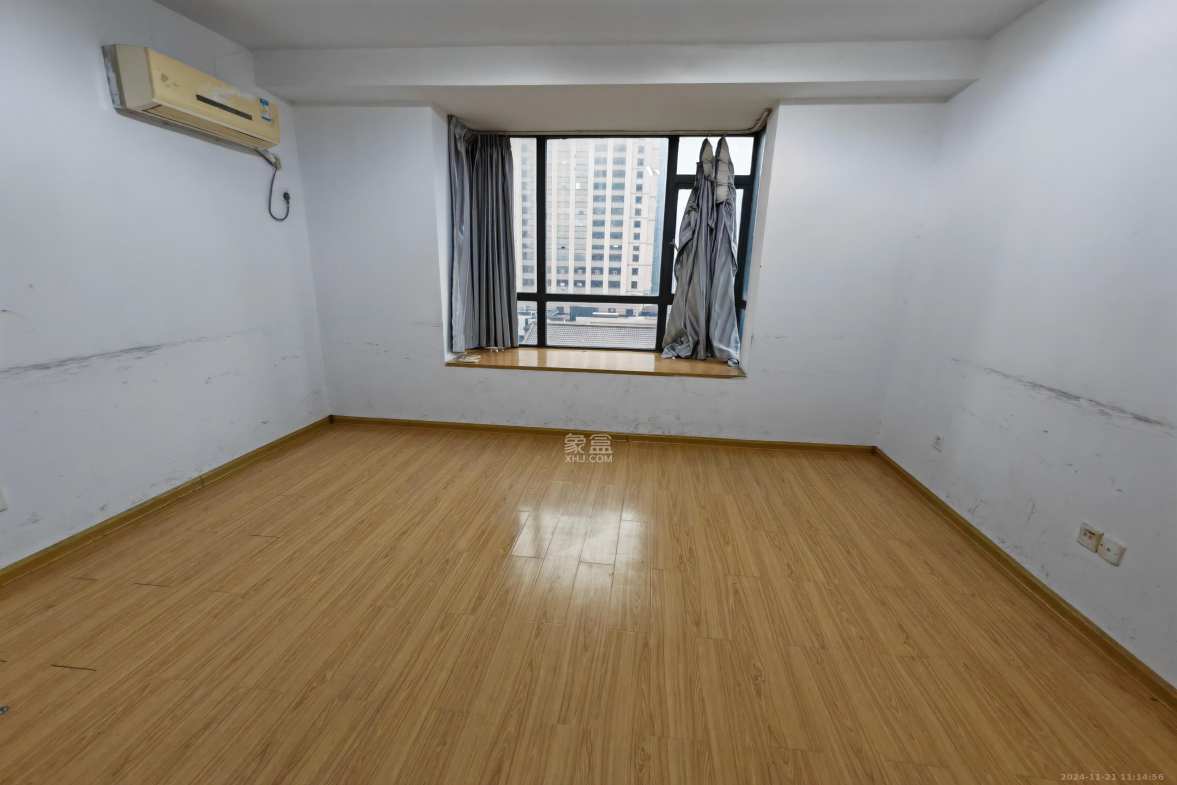 新时代广场 1室2厅2卫 3000.0元/月 新时代广场 1室2厅2卫 3000.0元/月室内图