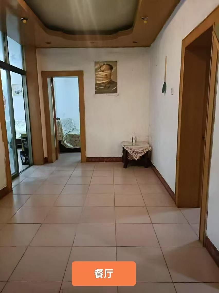 行署十单位家属房  3室1厅1卫    1000.0元/月室内图