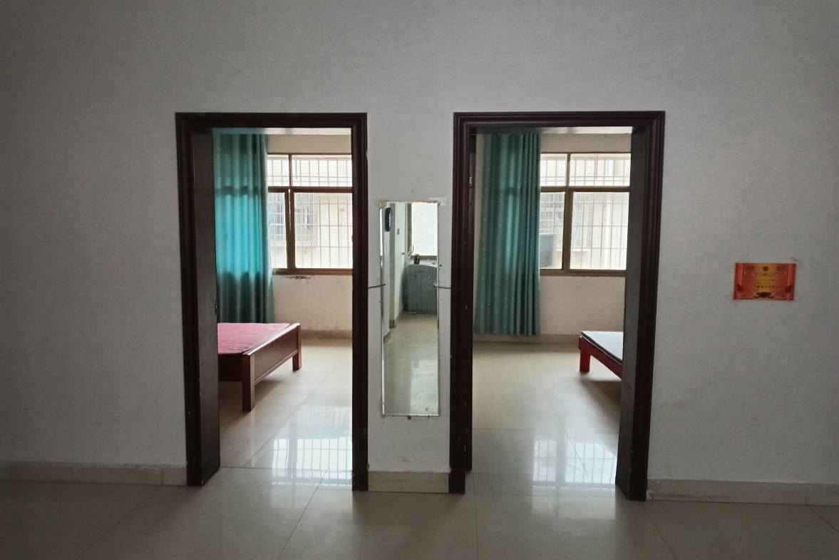 罗家小区西区  2室1厅1卫    650.0元/月室内图