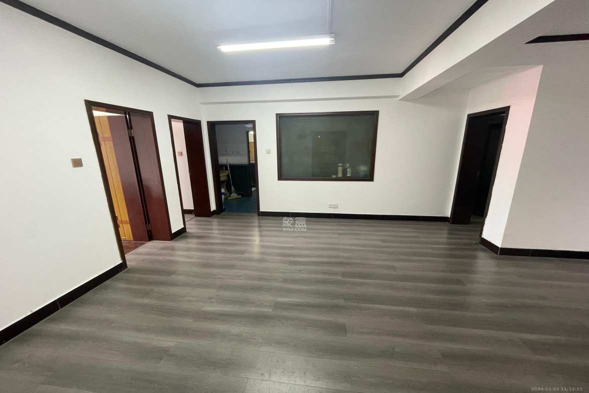 时代帝景  3室2厅2卫   5000.00元/月室内图