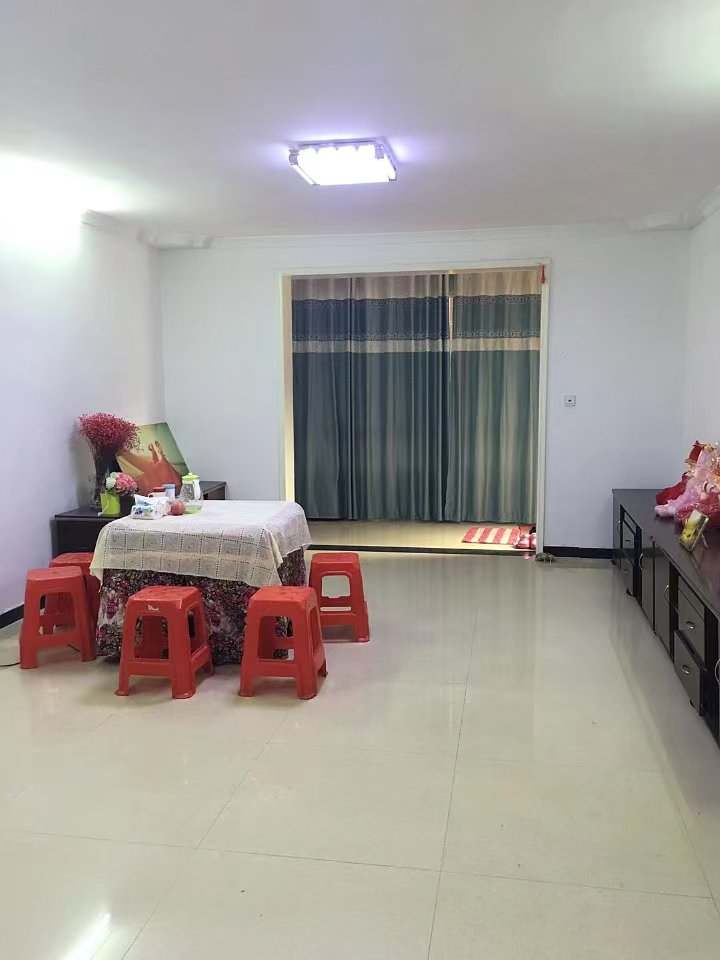 山水名苑  3室2厅2卫    1500.0元/月室内图