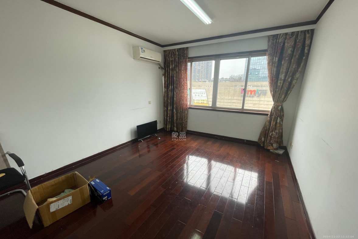 时代帝景  3室2厅2卫   5000.00元/月室内图