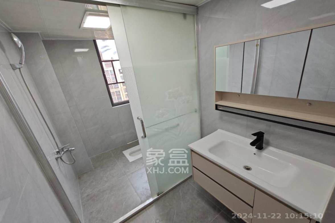 梅溪鑫苑名家  3室2厅2卫   2800.00元/月室内图
