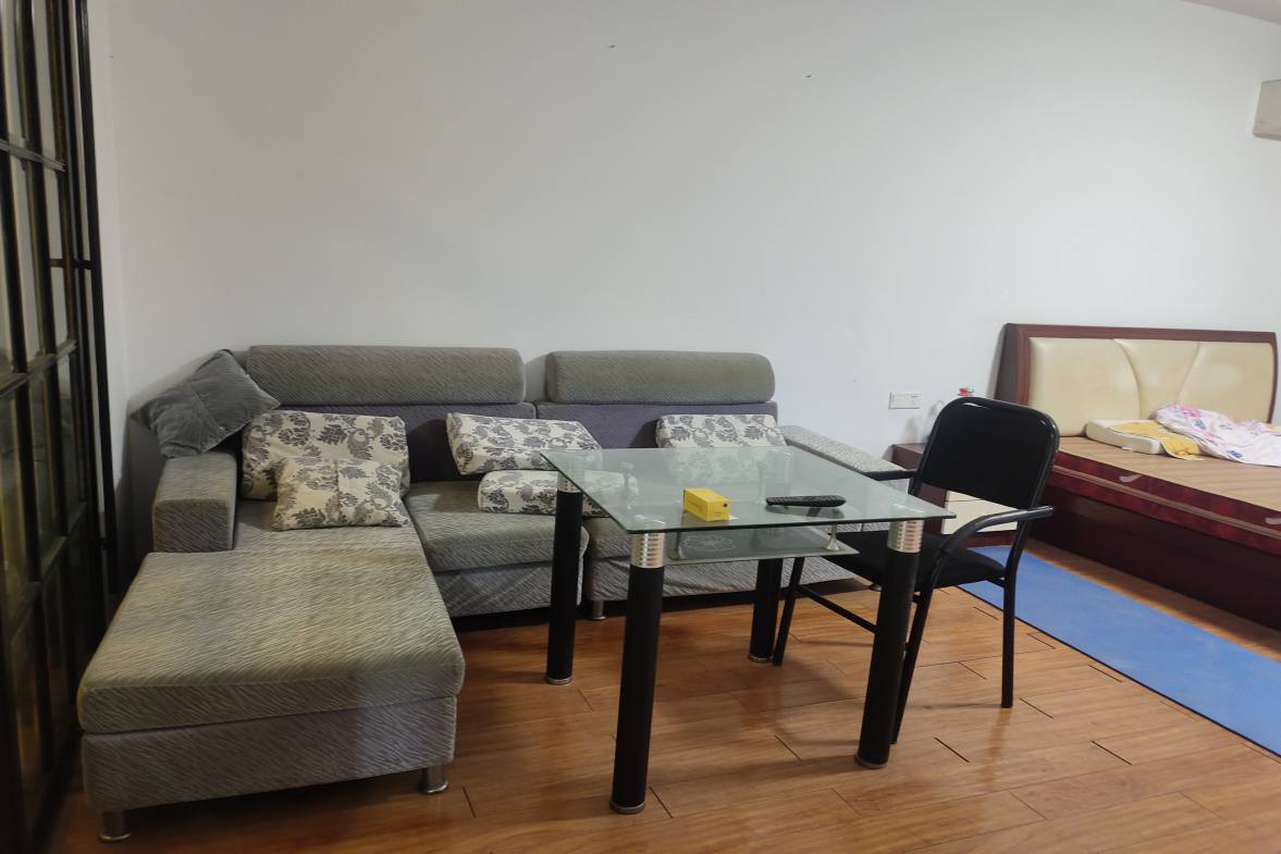 大同芙蓉  1室1厅1卫    900.0元/月室内图1