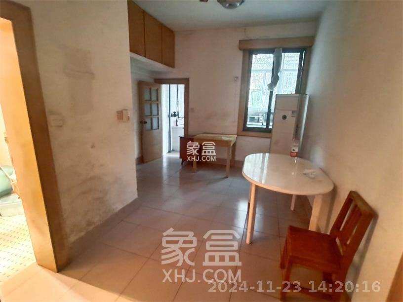 中南工大高坪（甘棠村）  3室1厅1卫    2000.0元/月室内图1