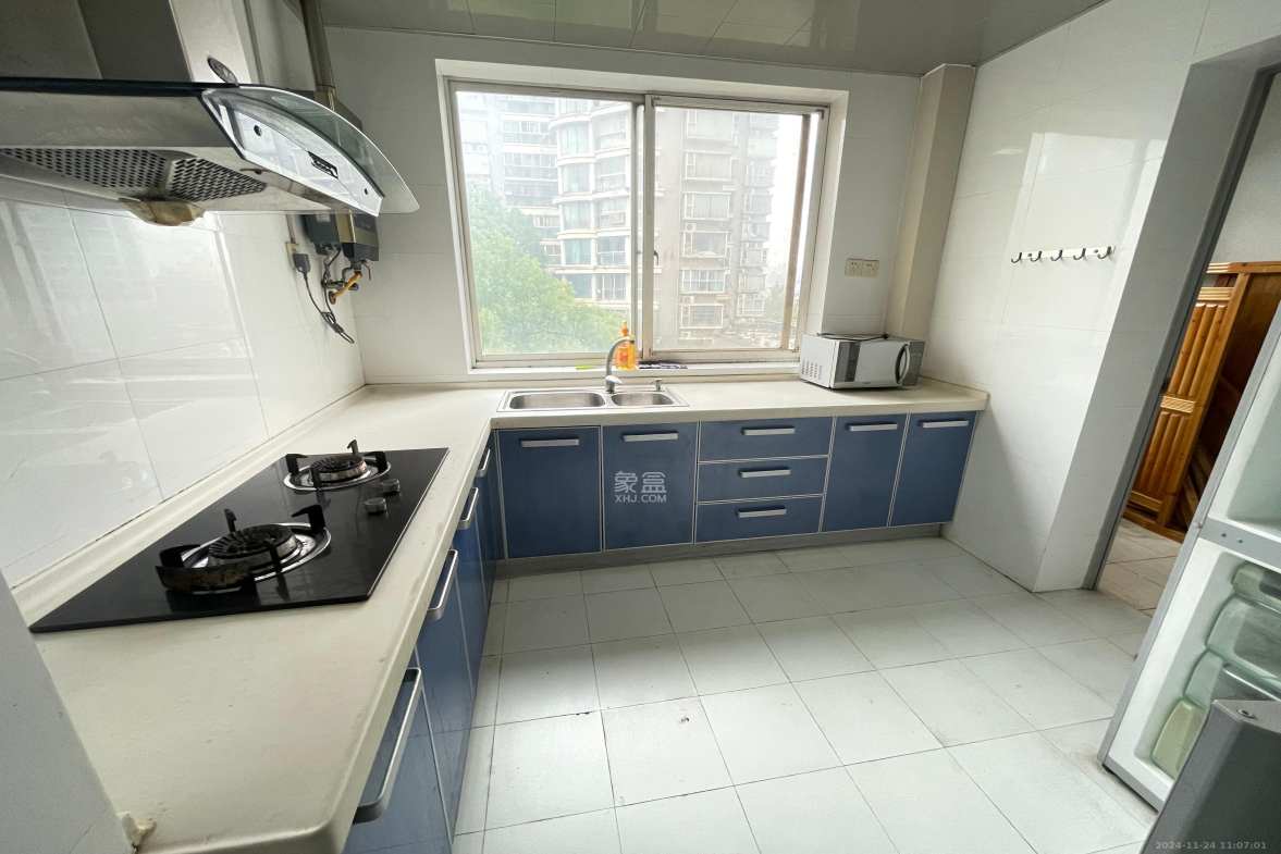 中建桂苑  4室2厅1卫   2600.00元/月室内图