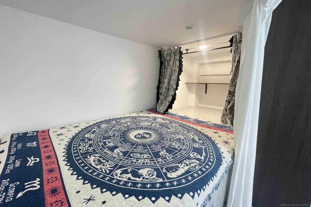 越秀悦湖台  1室1厅1卫    1700.0元/月室内图