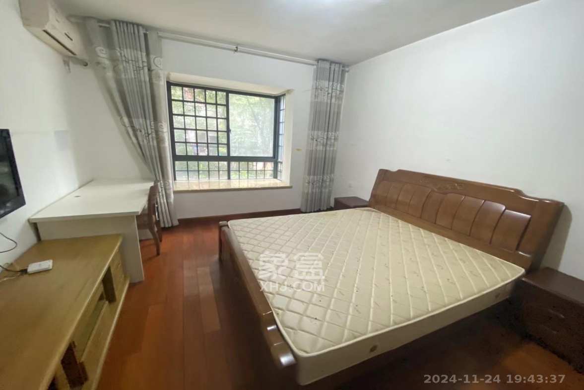 纳帕溪谷  3室2厅2卫   1600.00元/月室内图