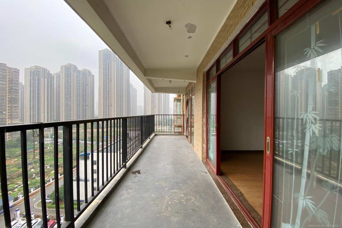 至雅小玲家园  3室2厅2卫   1800.00元/月室内图