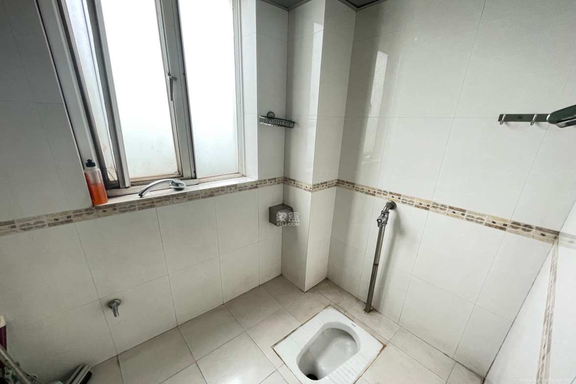 中建桂苑  4室2厅1卫   2600.00元/月室内图