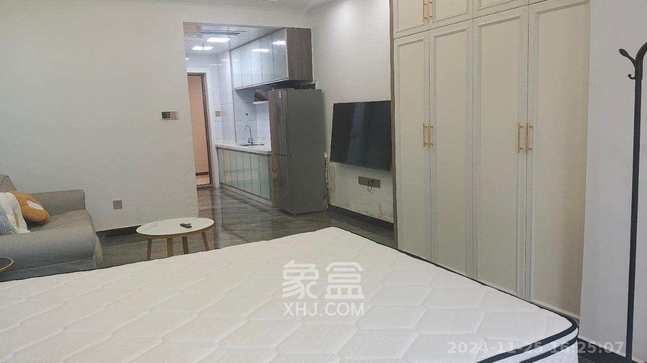 汇景发展环球中心  1室1厅1卫   2800.00元/月室内图