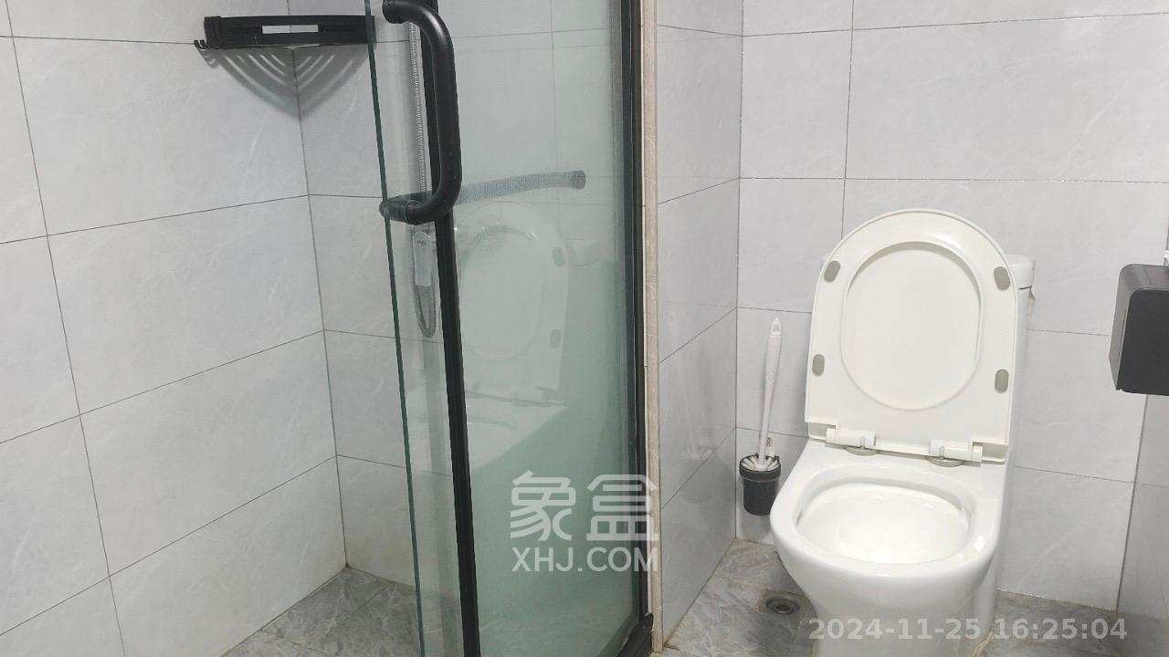 汇景发展环球中心  1室1厅1卫   2800.00元/月室内图