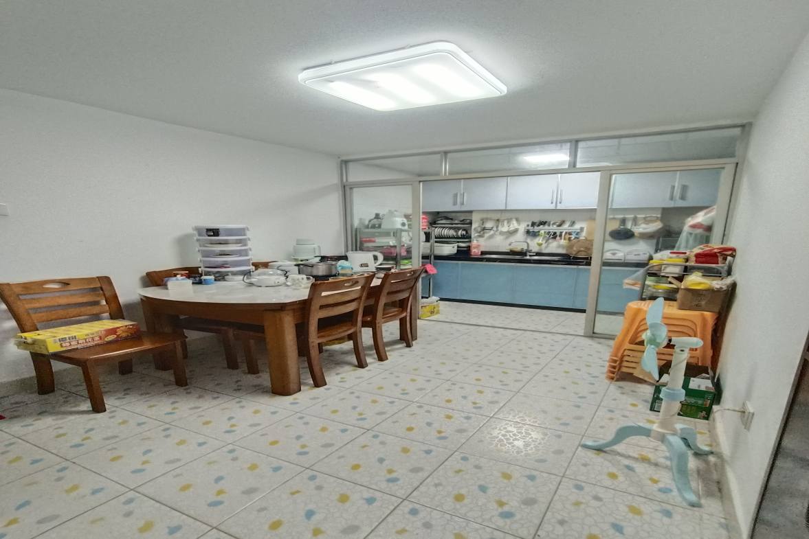 金山小区  3室2厅1卫   126.00万室内图1