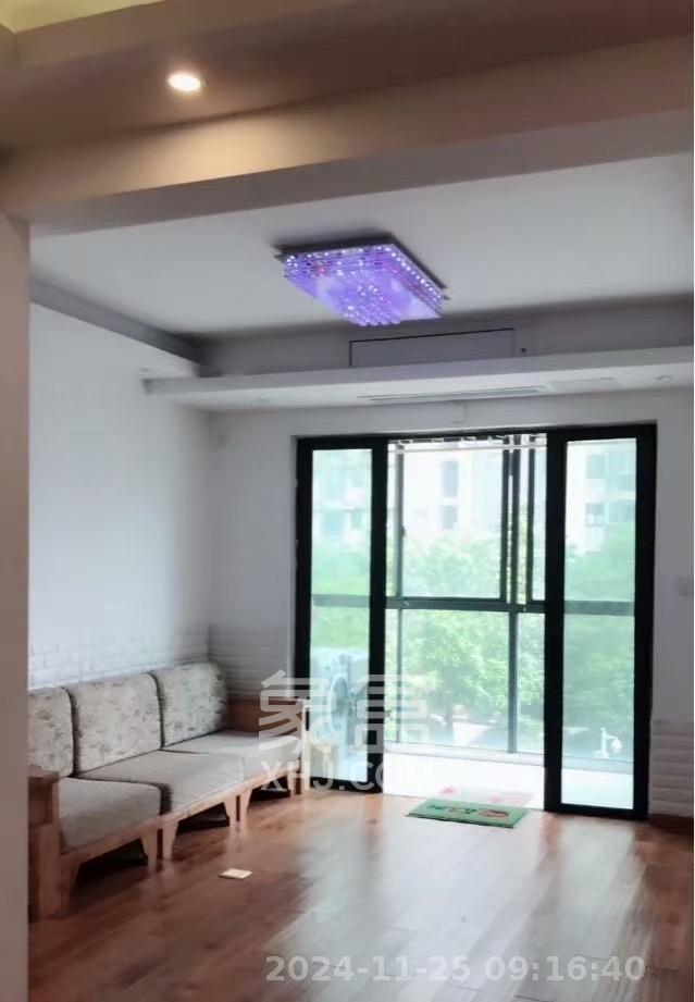 城南故事家园  1室2厅1卫    2000.0元/月