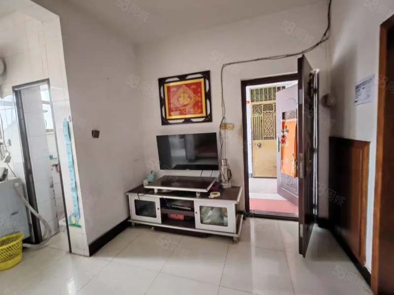 华达机械厂  2室1厅1卫    12.8万客厅