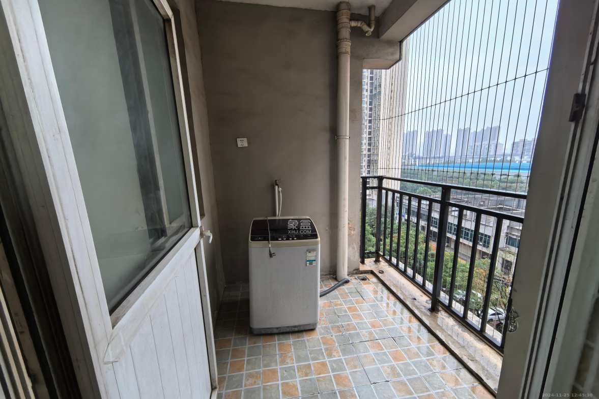 中房F联邦  3室2厅2卫   2500.00元/月室内图