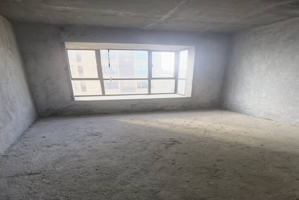 金湾家园(金湾嘉园) 4室2厅2卫 69.0万 金湾家园(金湾嘉园) 4室2厅2卫 69.0万客厅